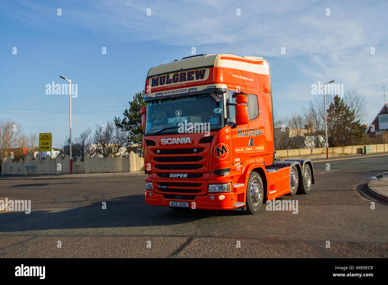 Scania r srs l class hi-res stock photography and images - Alamy