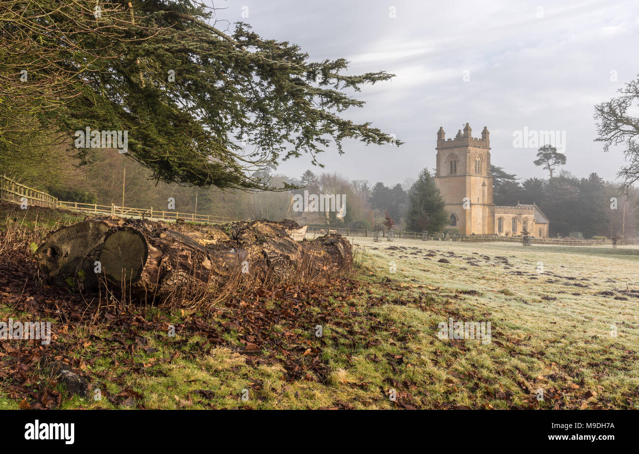 Typical english country scene hi-res stock photography and images - Alamy, image size:1300x925