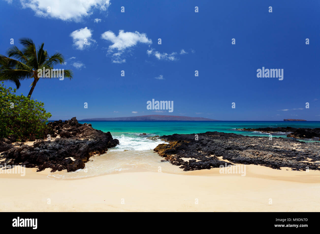 Makena Cove Hi res Stock Photography And Images Alamy makena-cove-hi-res-stock-photography-and-images-alamy