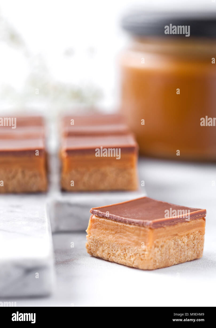 Caramel and biscuit shortcake bites dessert Stock Photo Alamy