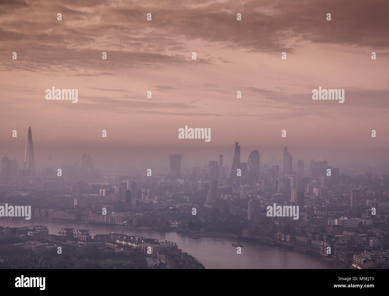 An aerial view central london sunrise hi-res stock photography and ...