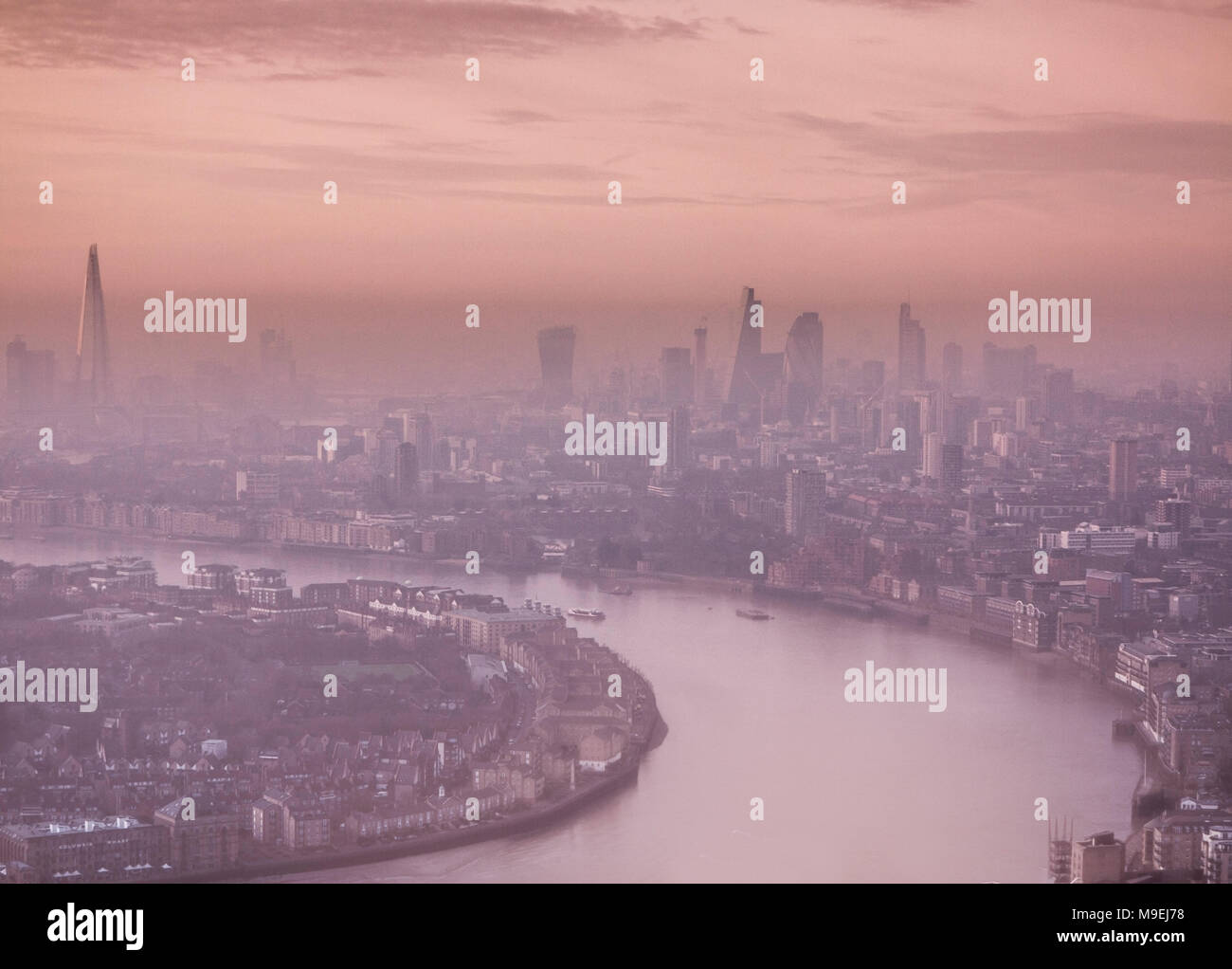 An aerial view central london sunrise hi-res stock photography and ...