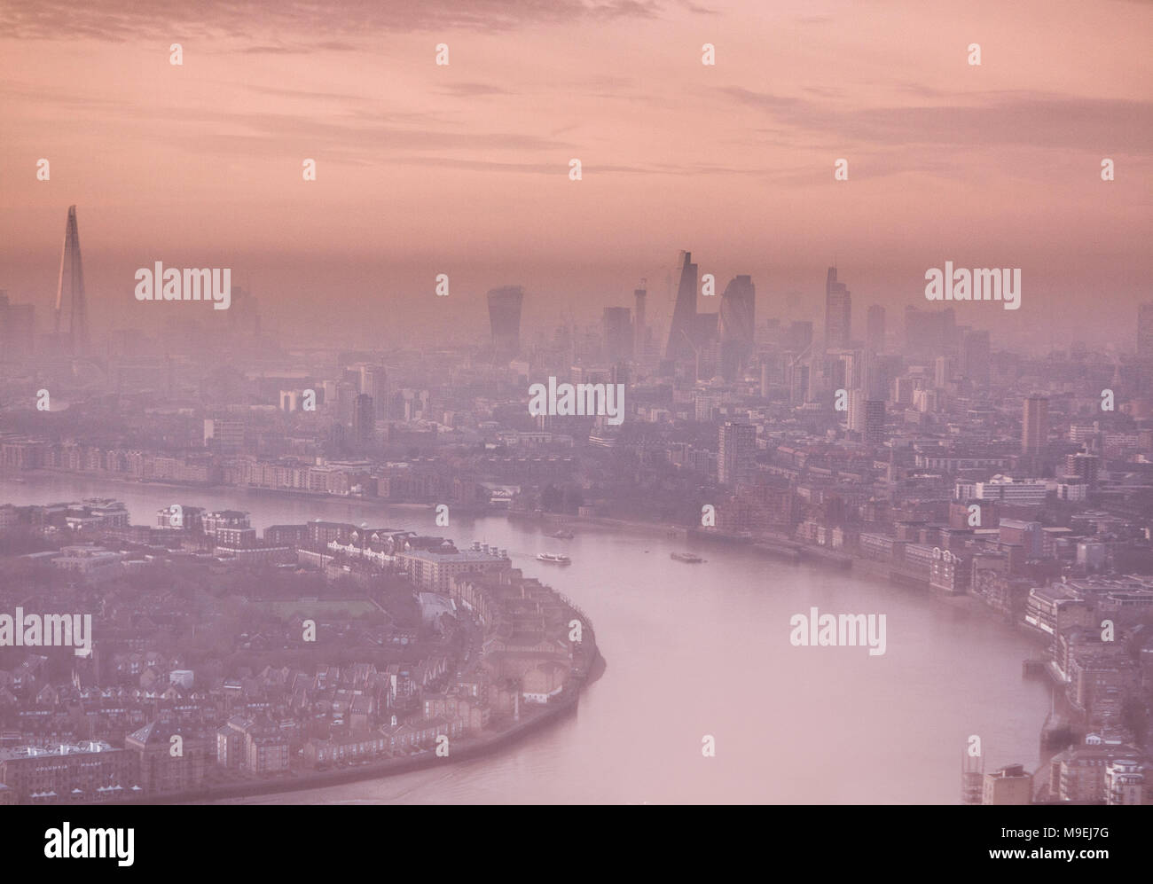 An aerial view central london sunrise hi-res stock photography and ...