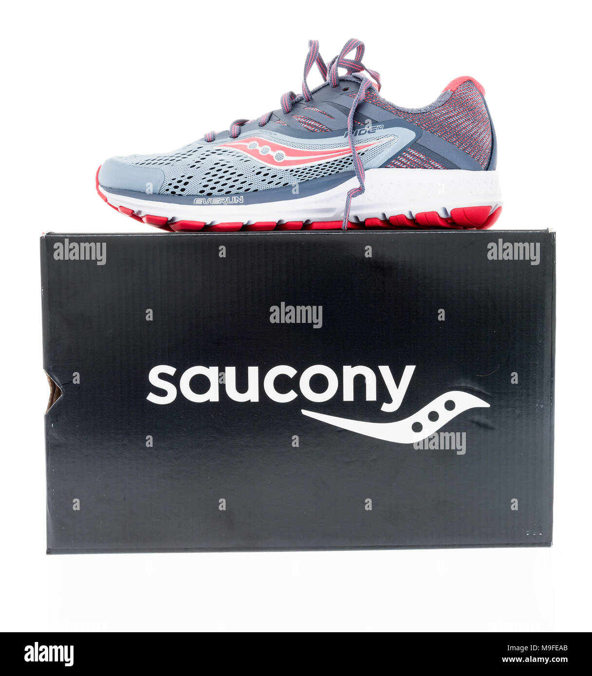 Saucony sign hi-res stock photography and images - Alamy