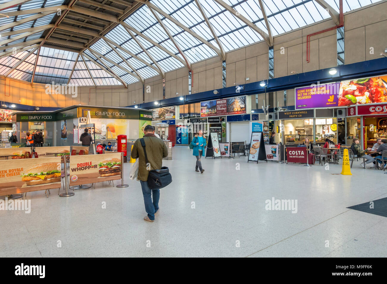 Station Shops High Resolution Stock Photography And Images Alamy Station Shops High Resolution Stock Photography And Images Alamy