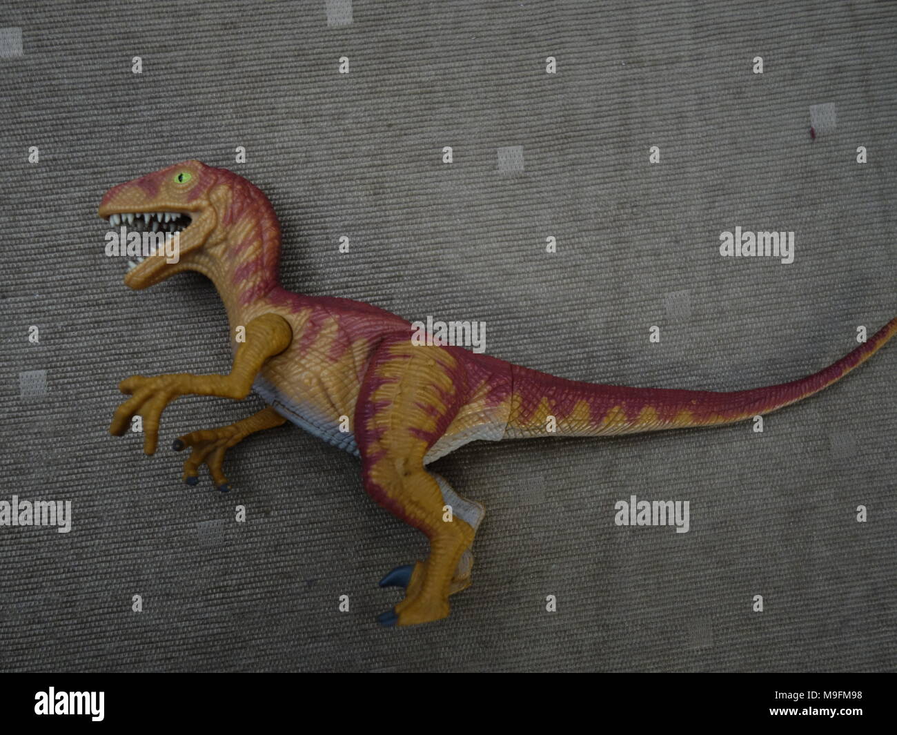 Figurita Jurassic Park - Velociraptor