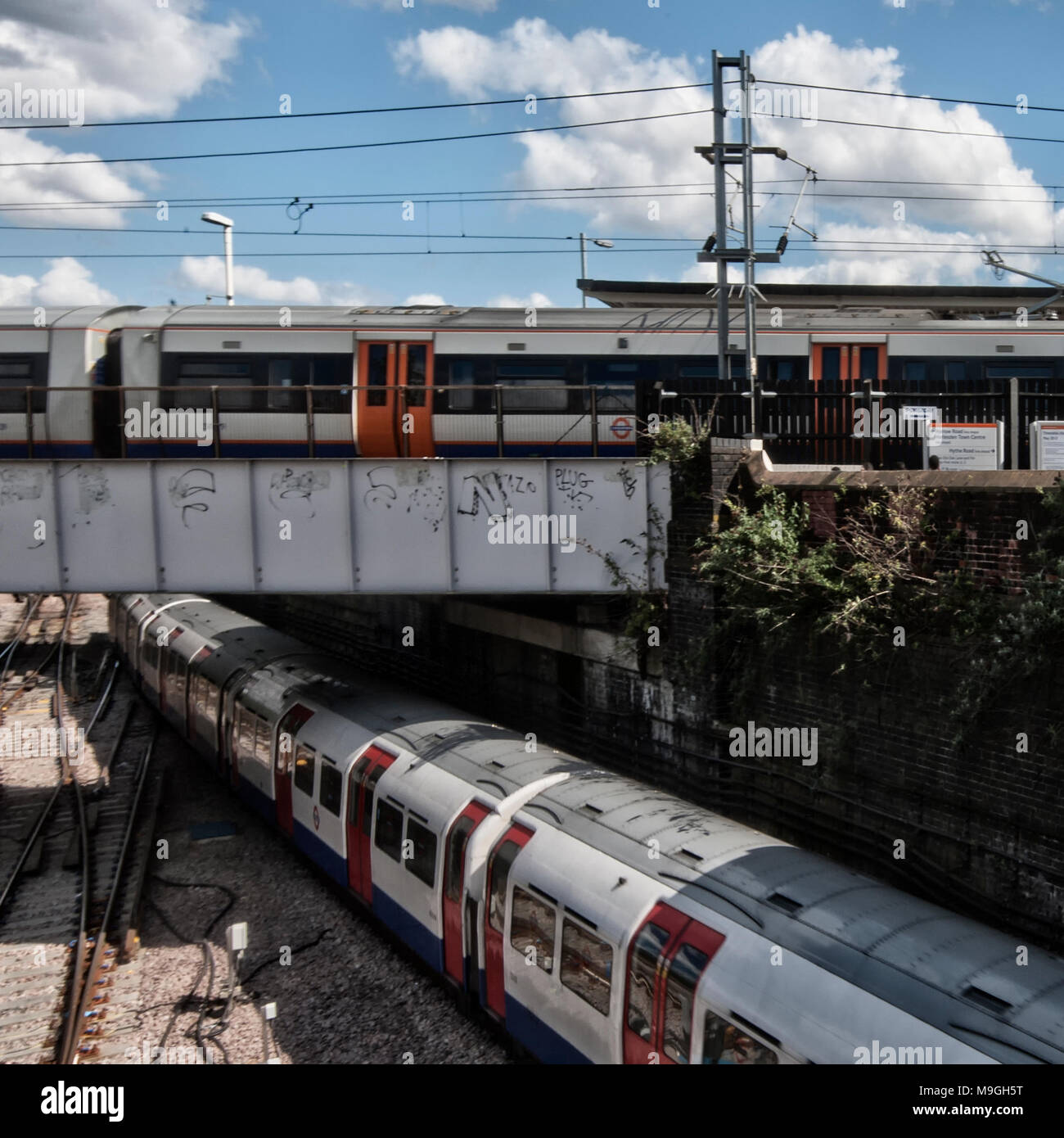 London Underground Tube Station Willesden Junction Stock Photo Alamy