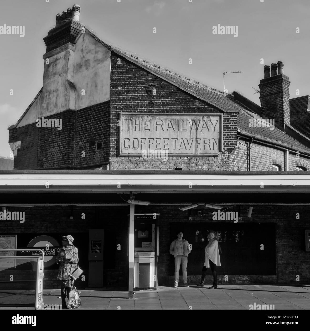 London Underground Tube Station: South Woodford Stock Photo