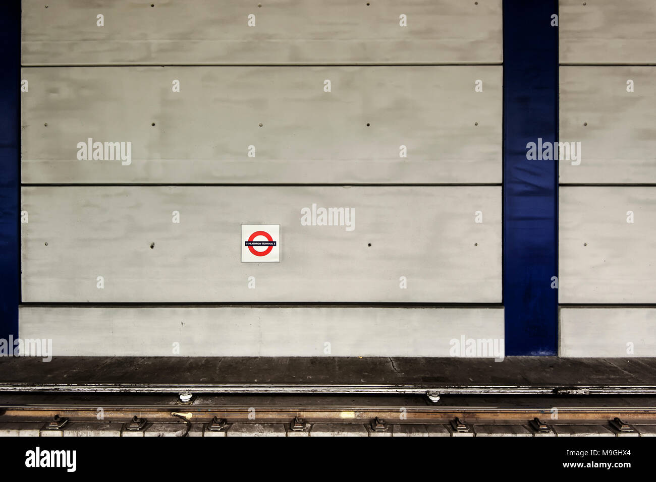 London Underground Tube Station: Heathrow Terminal 5 Stock Photo - Alamy