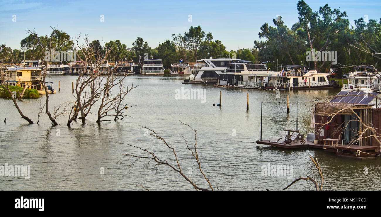 Murray Bridge Marina Camping a popular place of recreation for