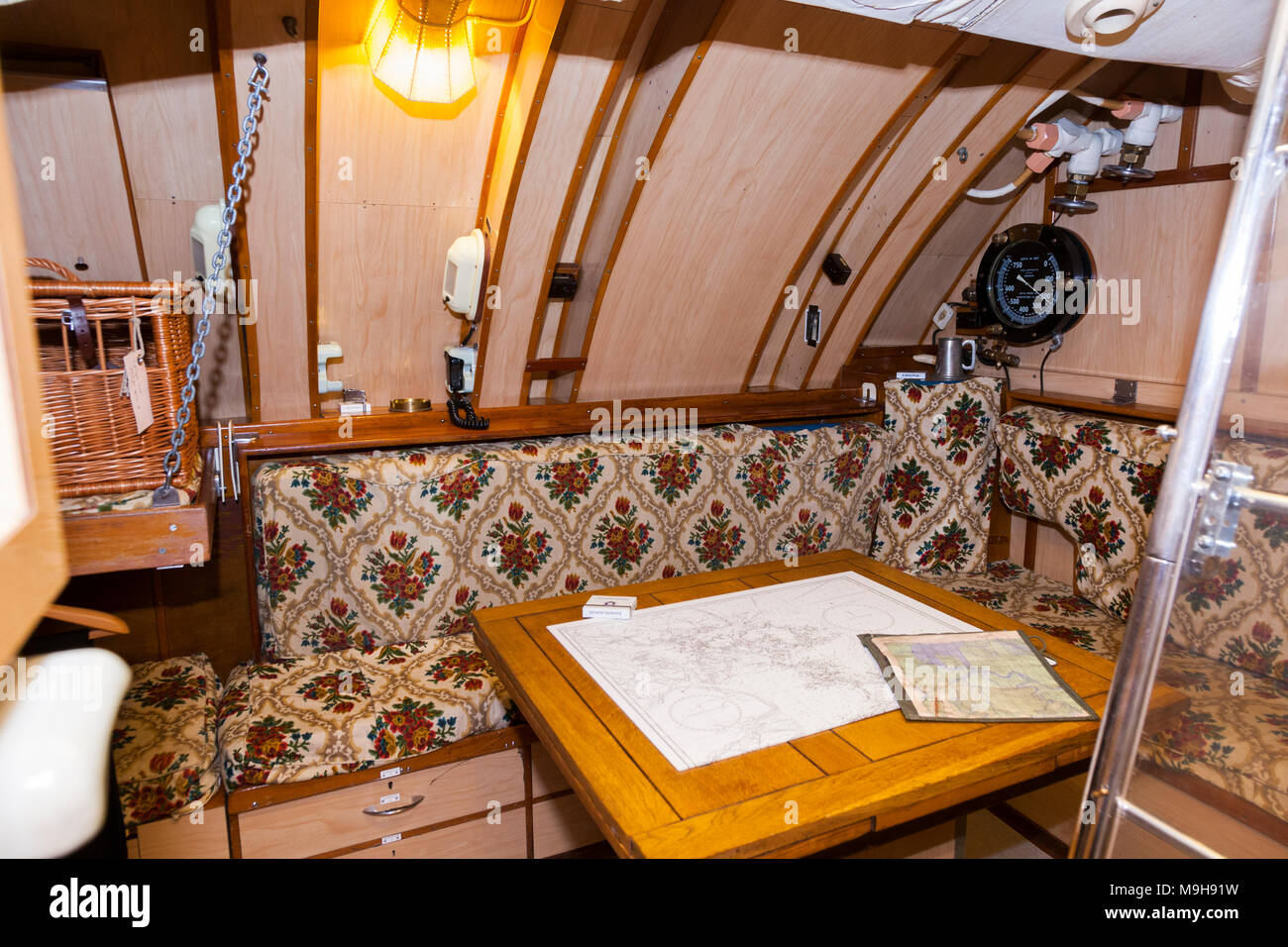 Wardroom, with table and seats, of HMS Alliance, A class / Amphion