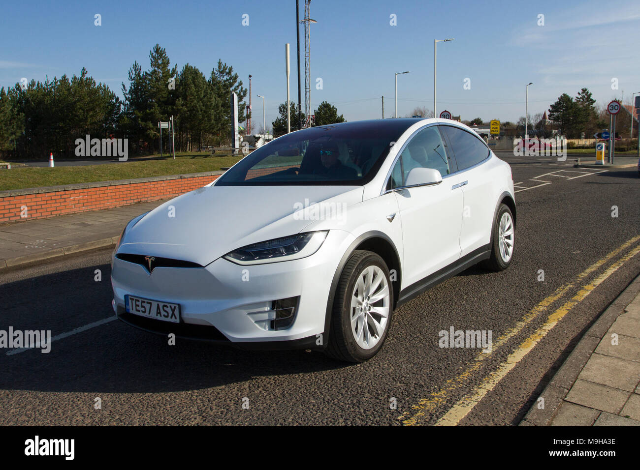 Model x90d hi res stock photography and images Alamy