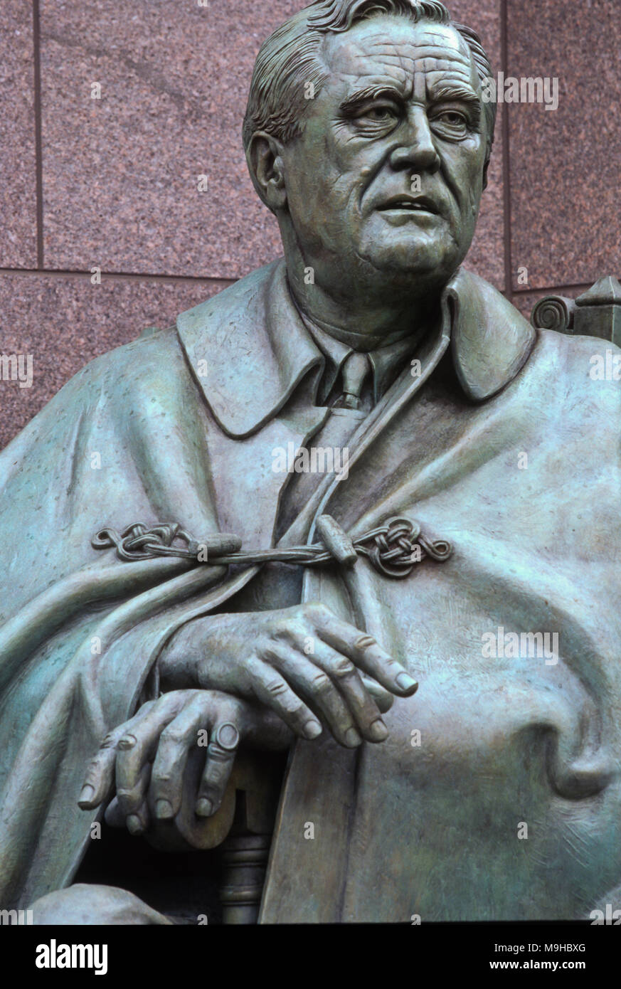 WASHINGTON, DC, USA - 1997/04/23: Statue of Franklin Delano Roosevelt by sculpture Neil Estern at the Roosevelt Memorial and FDR Monument on the Tidal Basin during the commemoration and unveiling of the site April 23, 1997 in Washington, DC.     (Photo by Richard Ellis) Stock Photo
