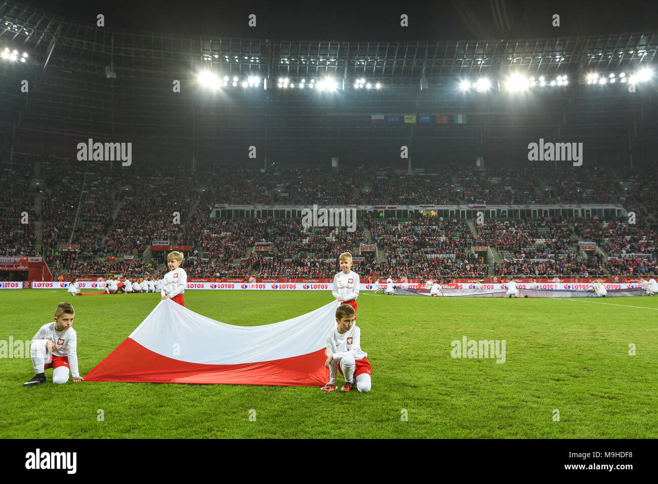 23.03.2018 Wroclaw Mecz towarzyski Polska - Nigeria N/z flaga Polski i stadion widok ogolny Fot. Piotr Dziurman/REPORTER  ---------------==========--- Stock Photo