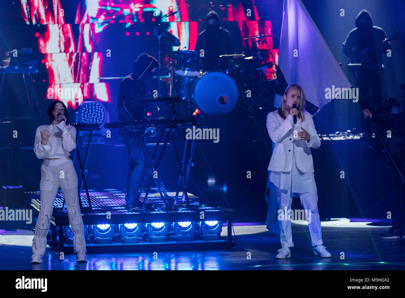 Norway, Oslo - February 25, 2018. The Norwegian DJ and record producer Alan Walker performs a live concert at Oslo Konserthus during the Norwegian Grammy Awards, Spellemannprisen 2017, in Oslo. Here the singers Noah Cyrus and Juliander make a guest appearance. (Photo credit: Gonzales Photo - Stian S. Moller). Stock Photo