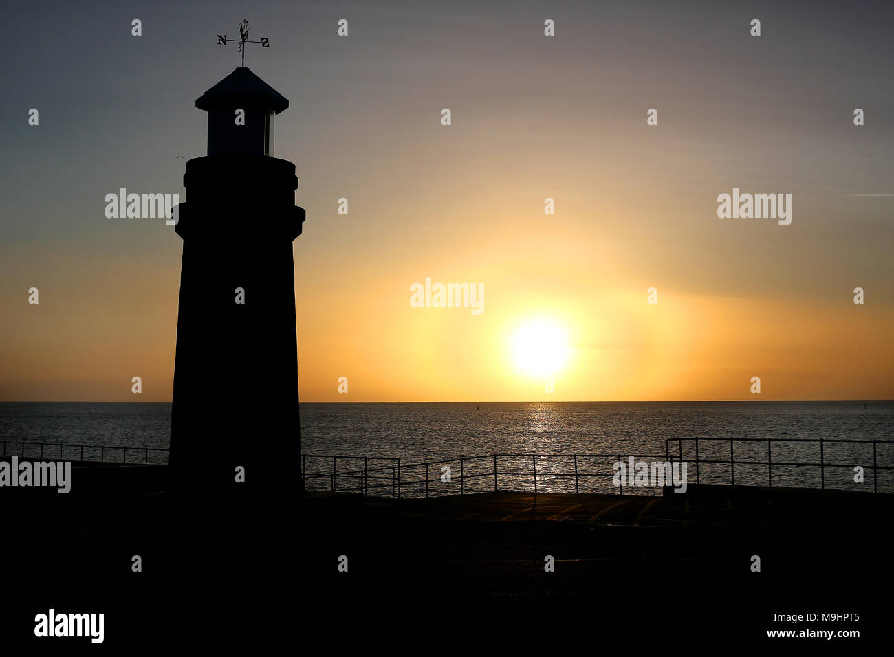 Teignmouth lighthouse hires stock photography and images Alamy