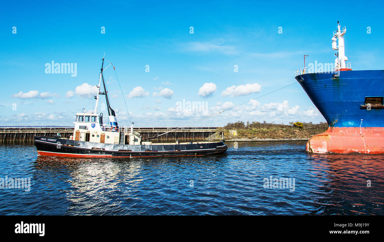 Ellesmere port oil refinery hi-res stock photography and images - Alamy