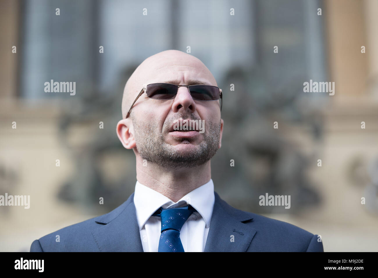 Tim Galloway, deputy director of the Health and Safety Executive (HSE) gives a statement to the press outside Oxford Crown Court after the trust was fined &pound;2 million following the deaths of two vulnerable patients at Slade House care unit in Oxford. Stock Photo