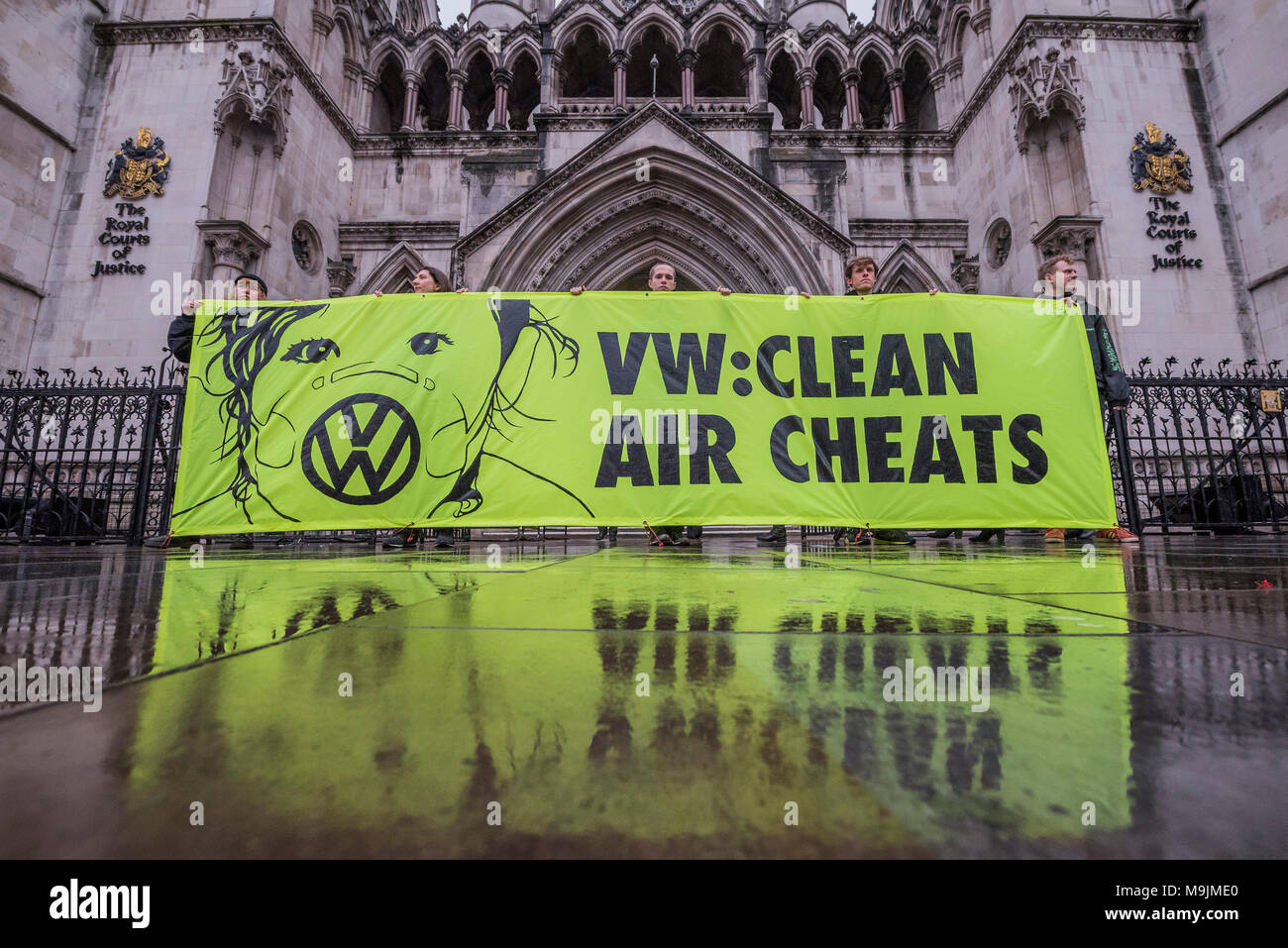 Royal Courts Of Justice London Uk 27th Mar 2018 Greenpeace