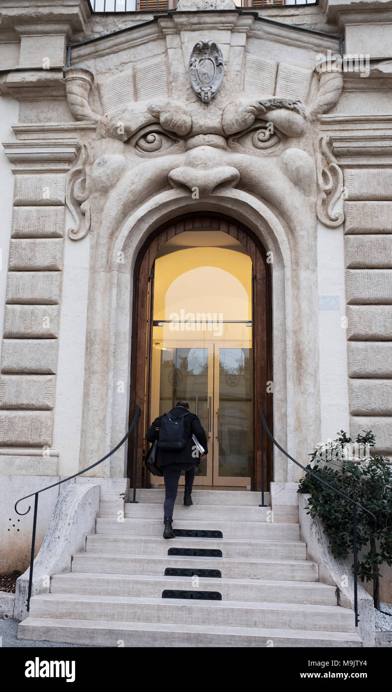 Rome Italy , Palazzetto Zuccari door entrance, via Gregoriana, Federico Zuccari, 1600 dc artist home ornamental doorway Stock Photo