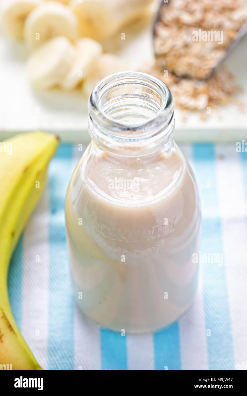Oat & banana smoothie drink Stock Photo Alamy