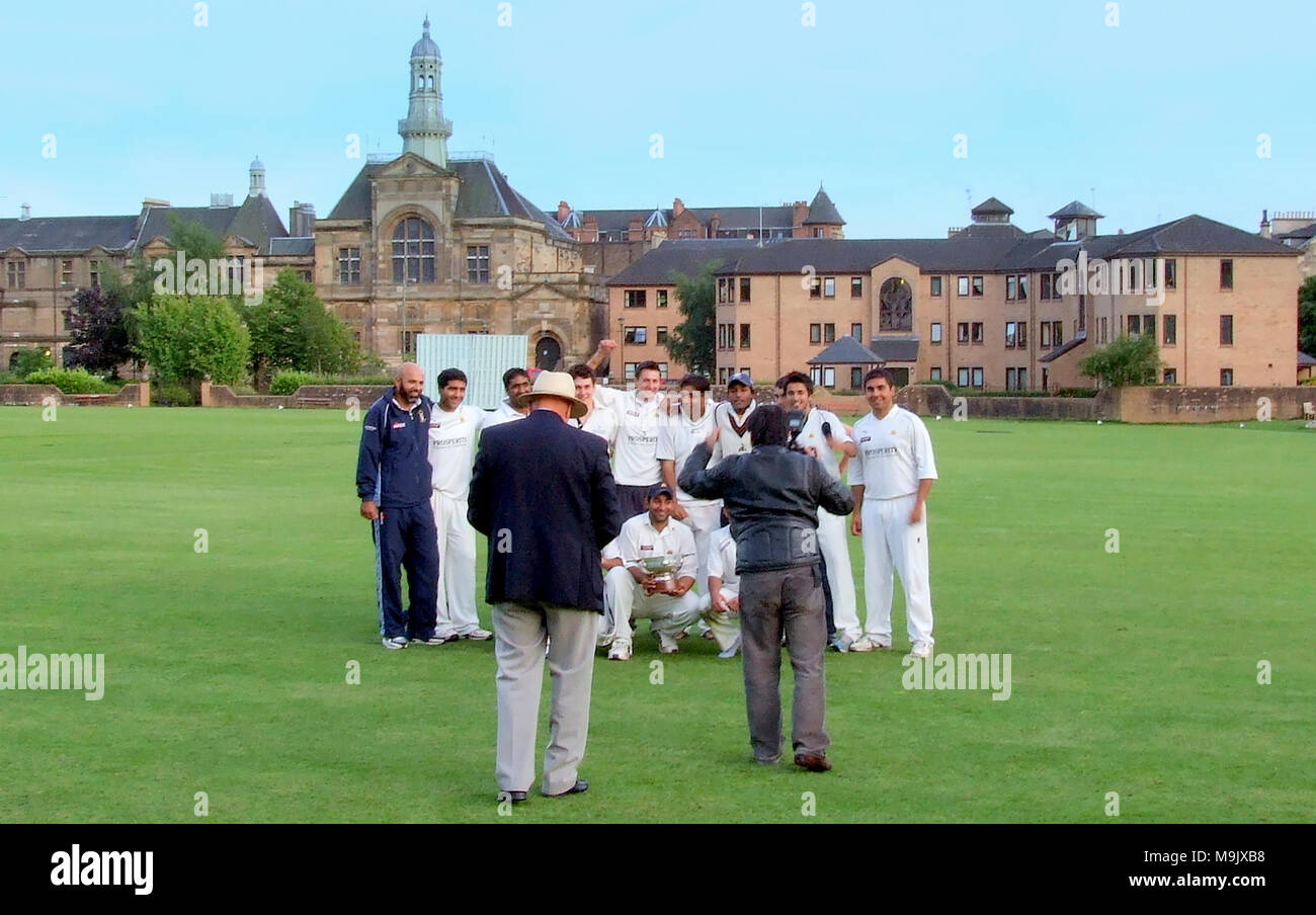 W S C C Rowan Cup Final West Of Scotland Verses Clydesdale Cricket Club 23 July 10 Cricket Match Peel Street Hamilton Crescent Partick Stock Photo Alamy