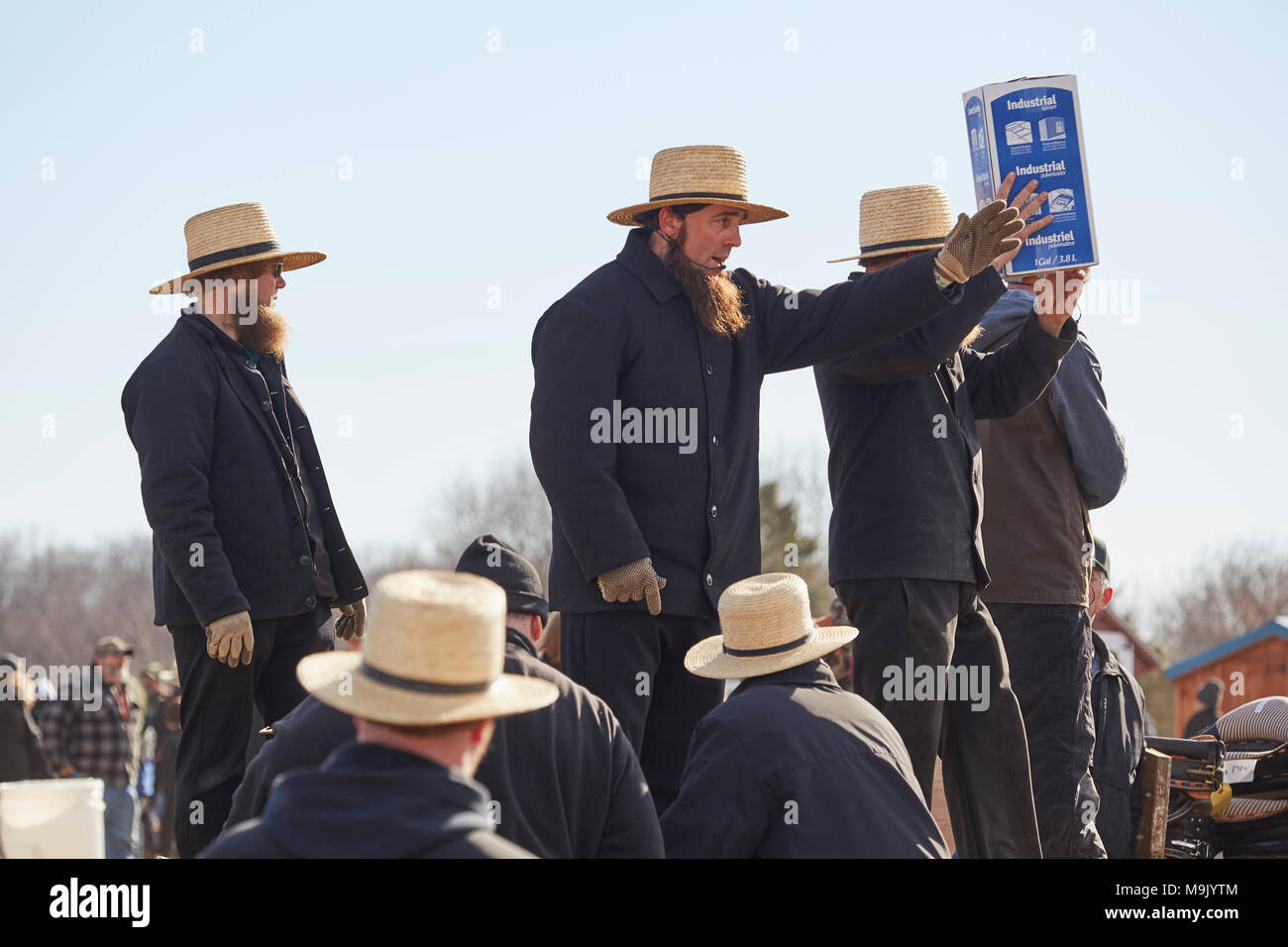 Amish auctioneers at a mud sale. Lancaster County, Pennsylvania, USA Stock Photo Alamy