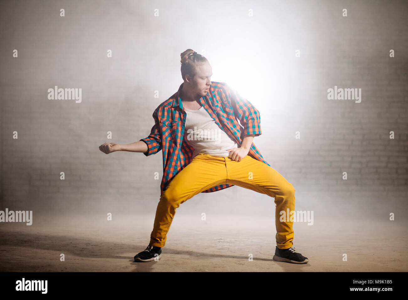 Hands gesture rapper hi-res stock photography and images - Alamy