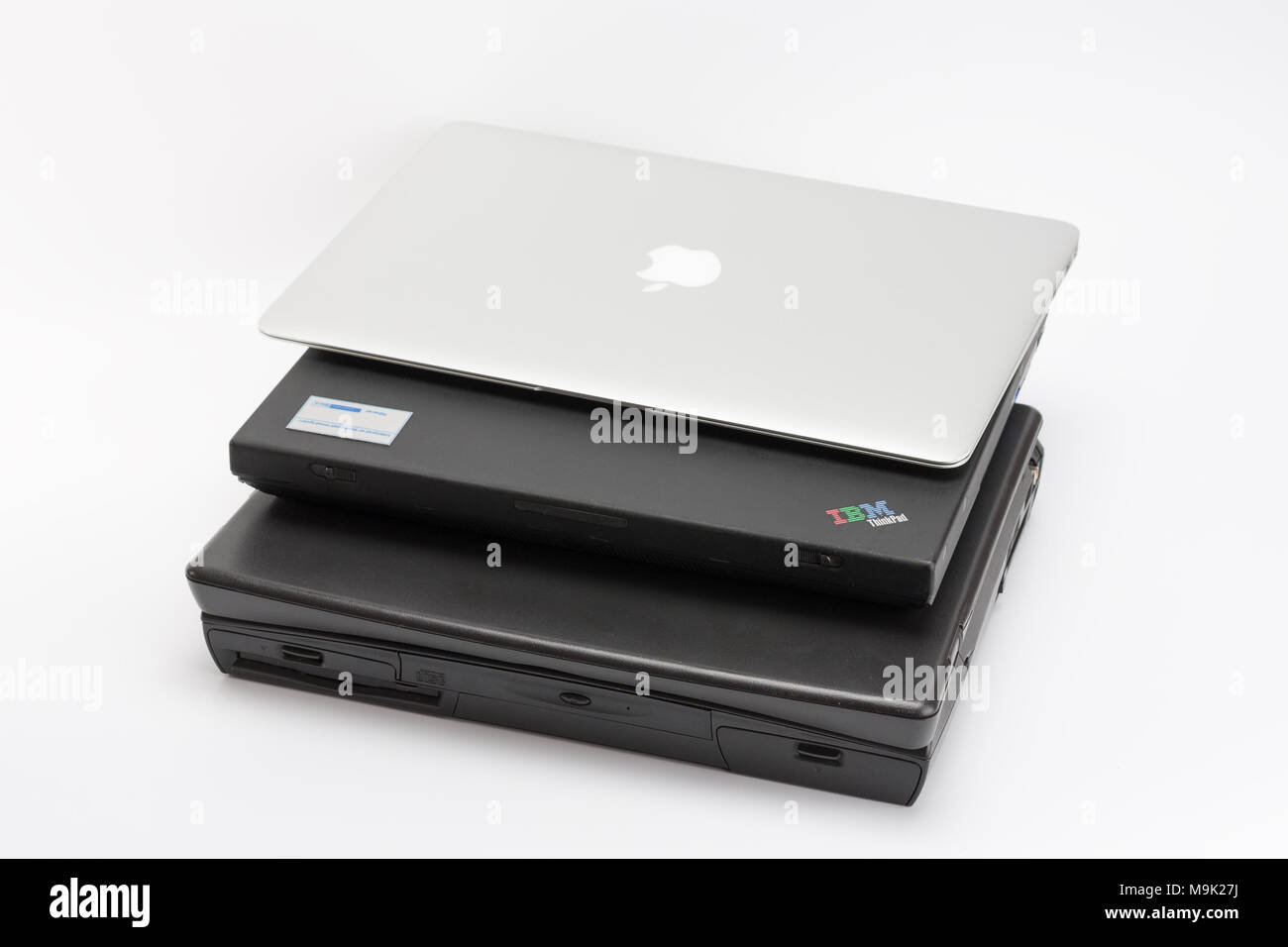 Apple laptops comparison hi-res stock photography and images - Alamy