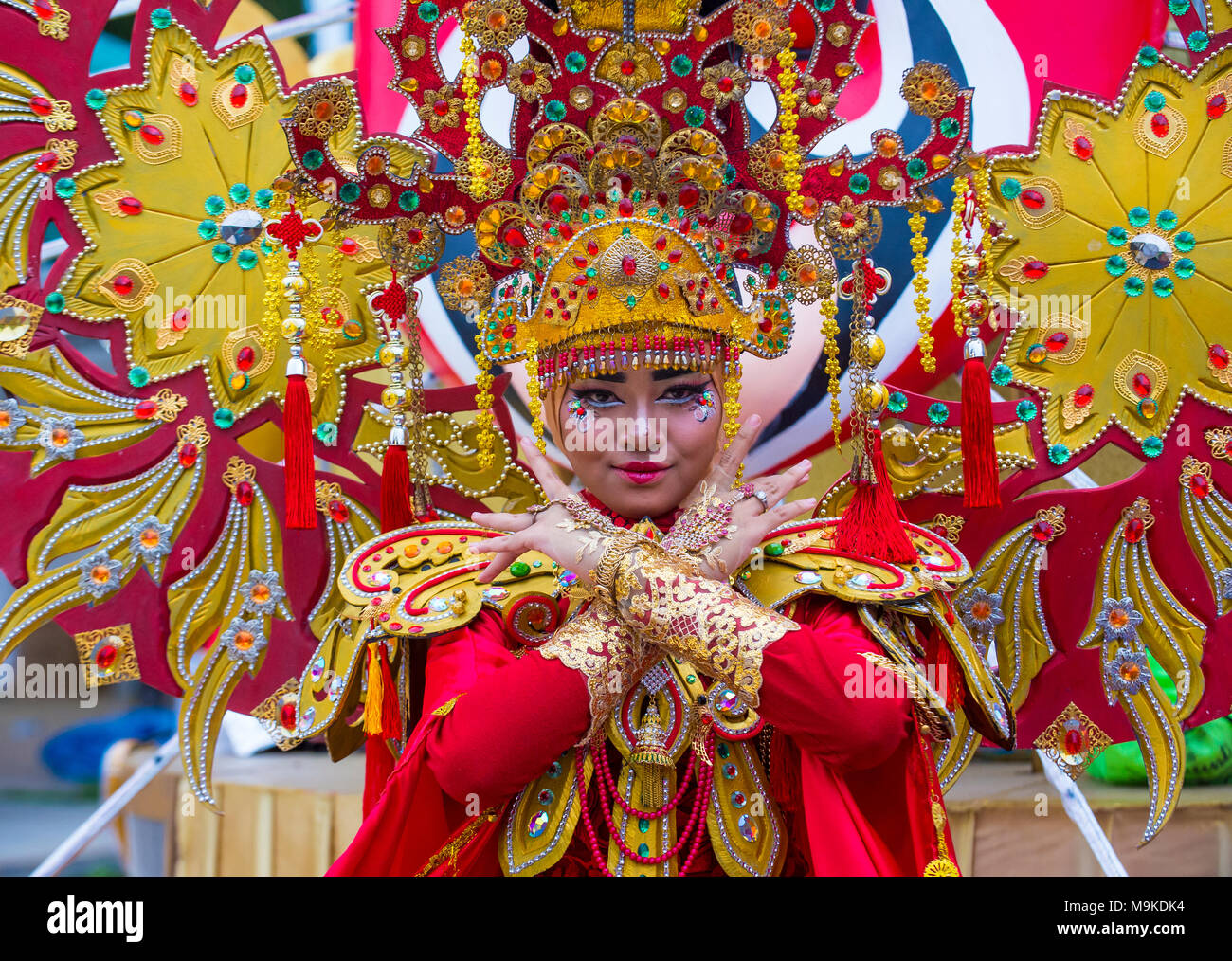 Participant in the Chingay parade in Singapore Stock Photo - Alamy