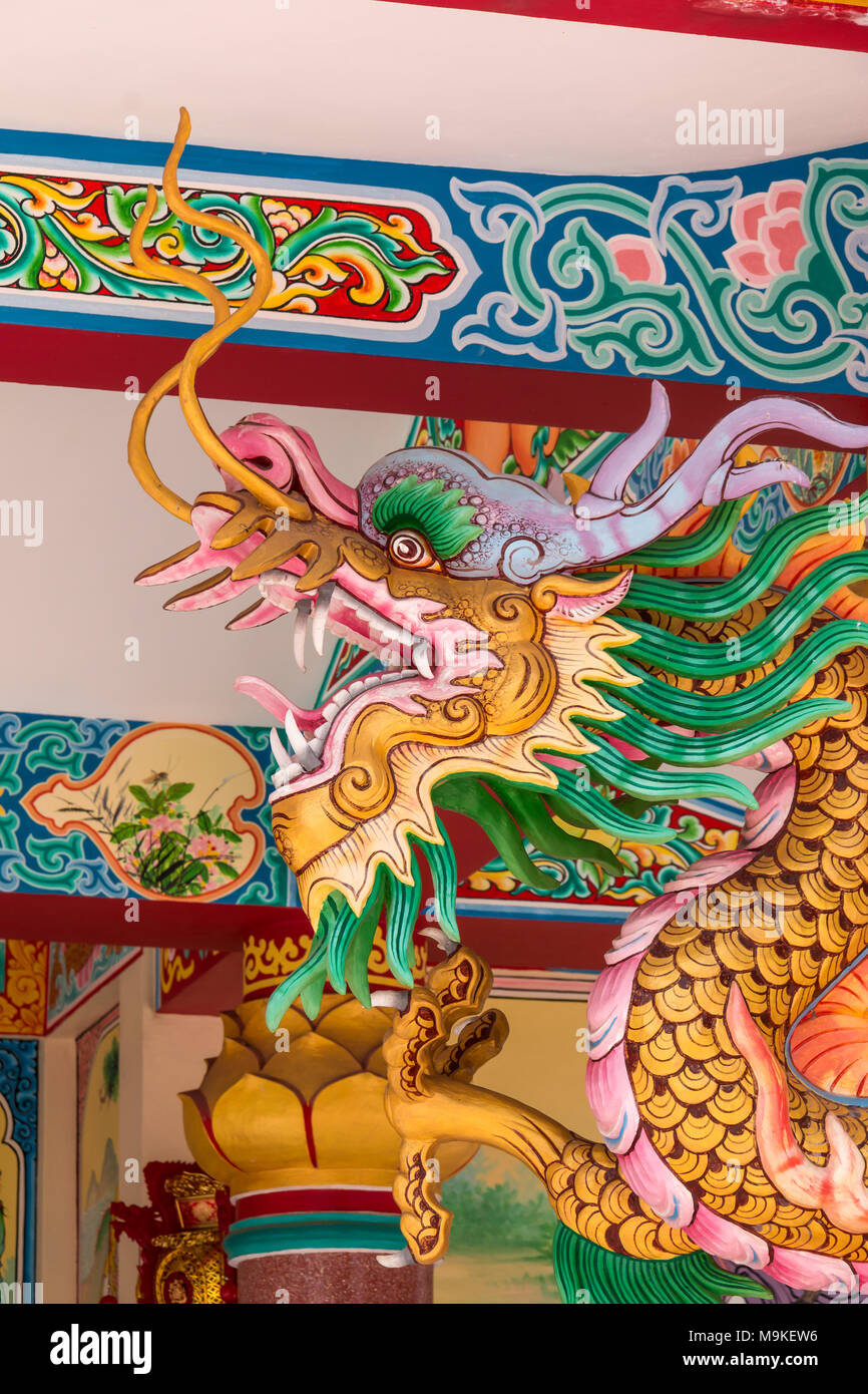 Golden dragon great wall hi-res stock photography and images - Alamy