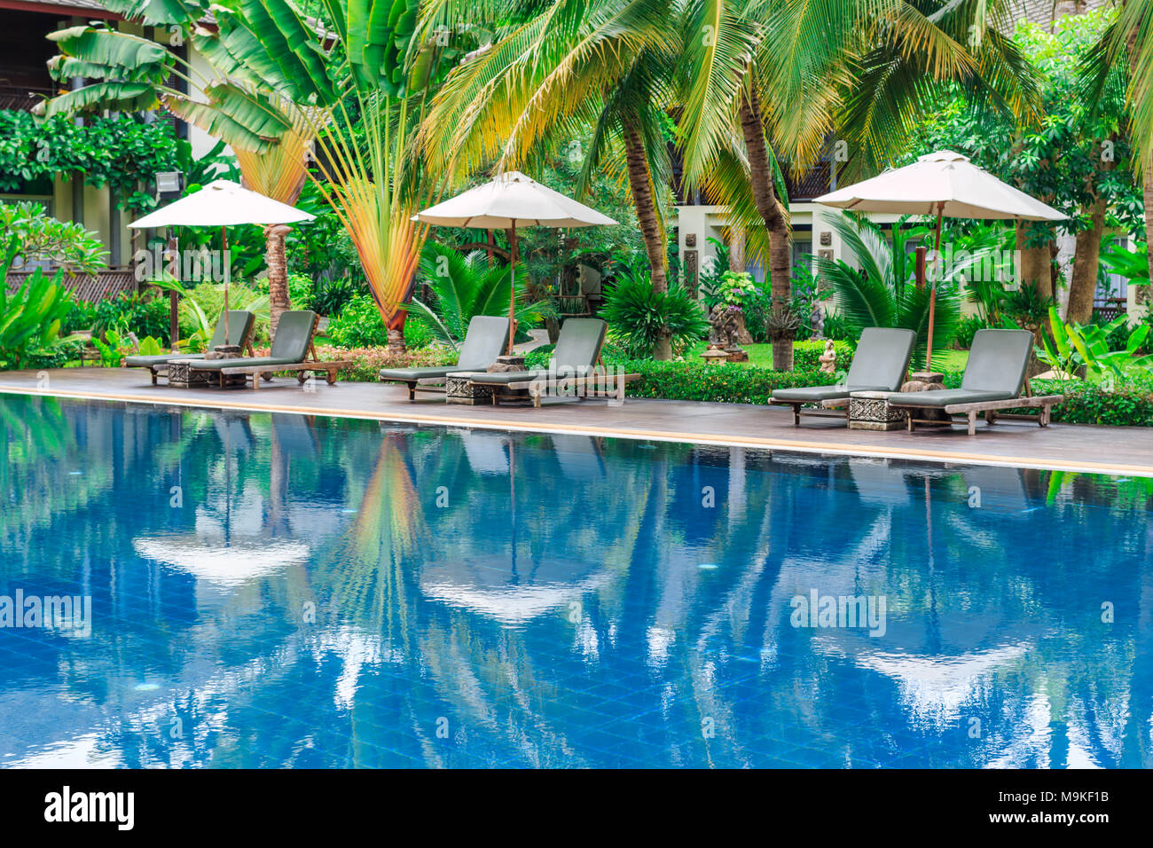 Design bed in swimming pool hi-res stock photography and images - Alamy