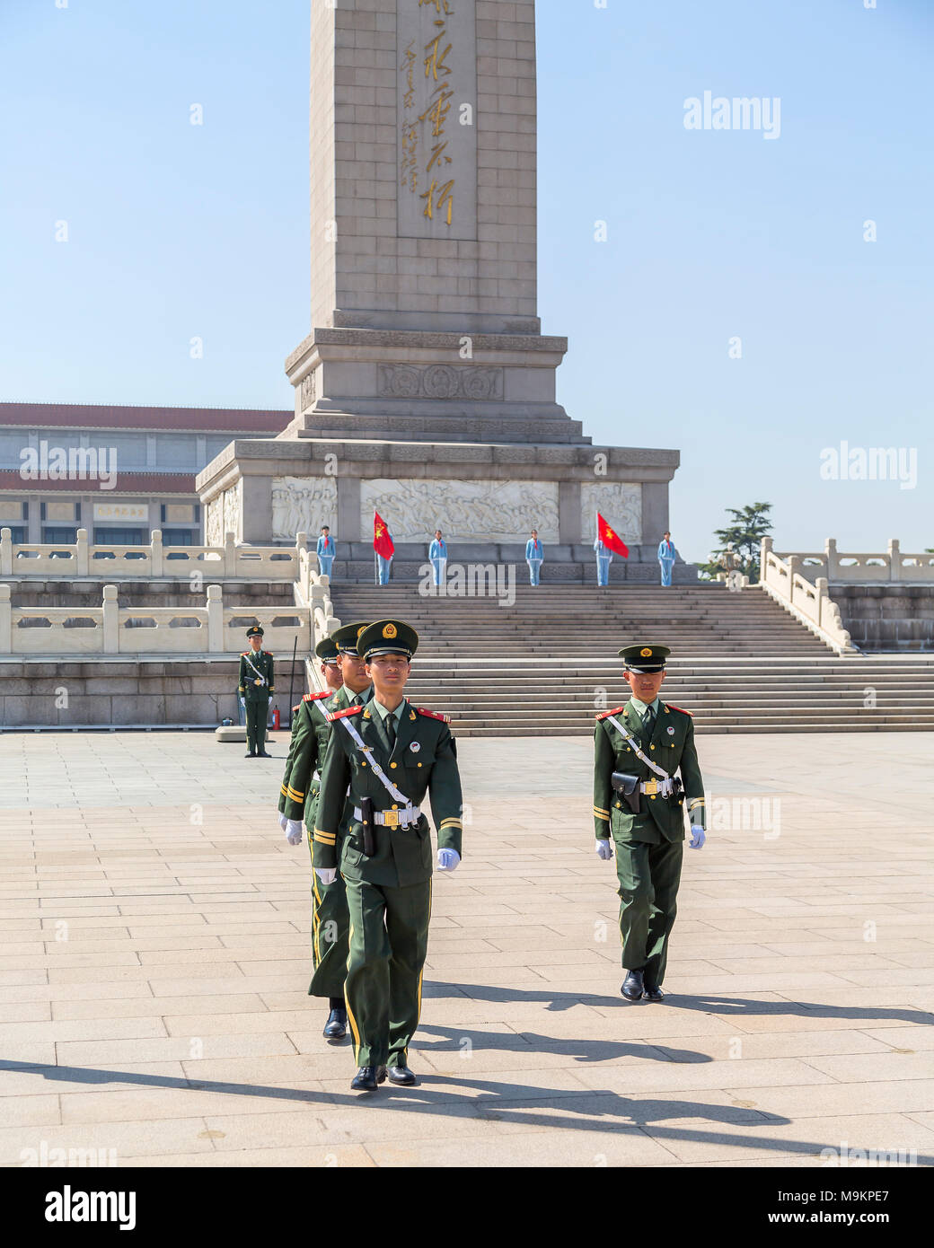 Chinese soldiers marching in front of the Monument to the People's Heroes, Tiananmen Square, Beijing, China Stock Photo