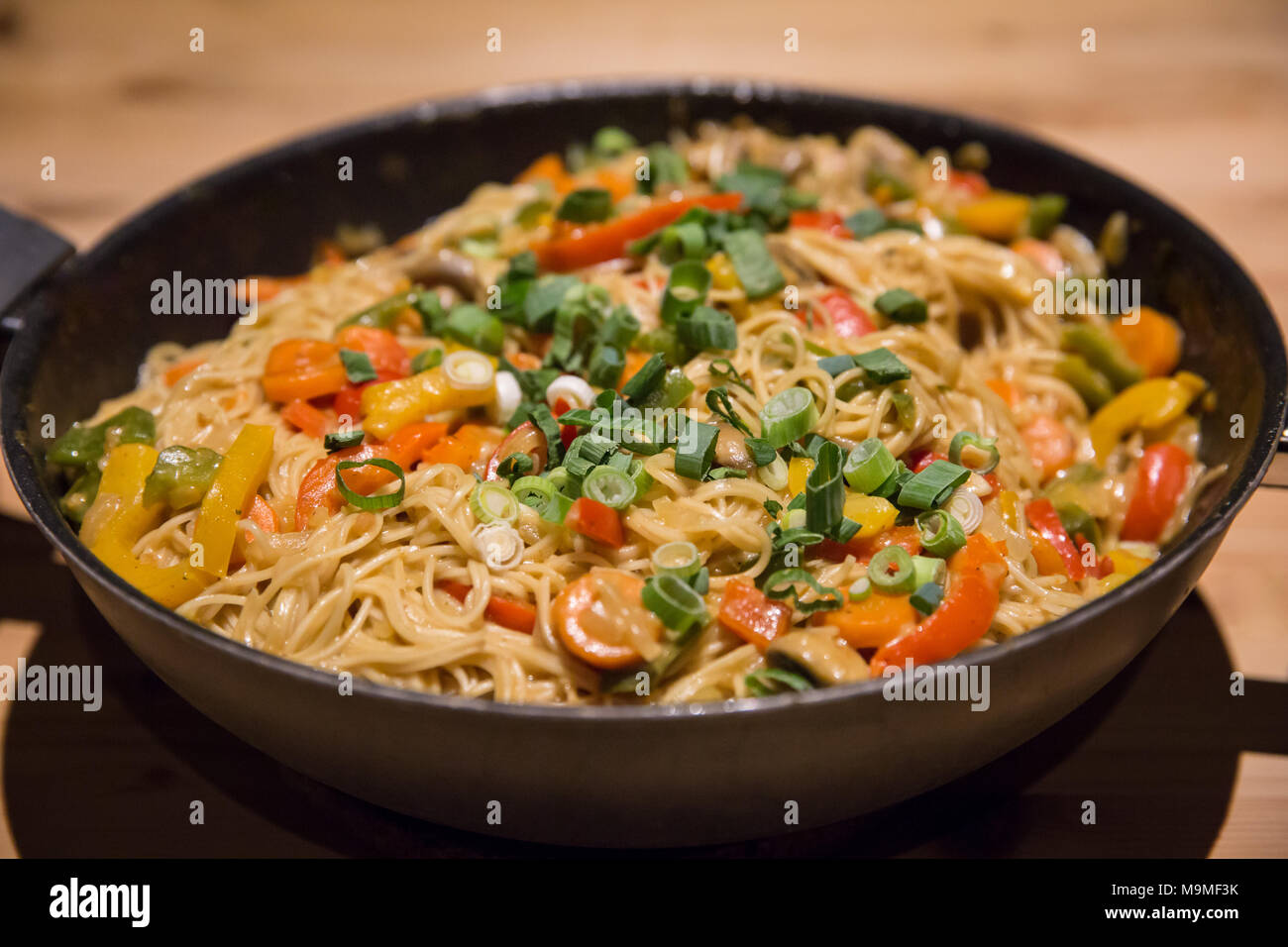 Vegetable stir-fry with soy sauce Stock Photo - Alamy