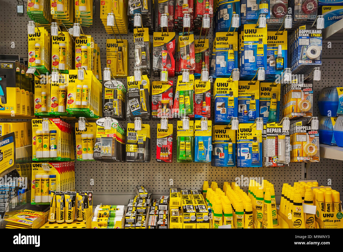 Customer and seller at harware store Stock Photo by ©photography33