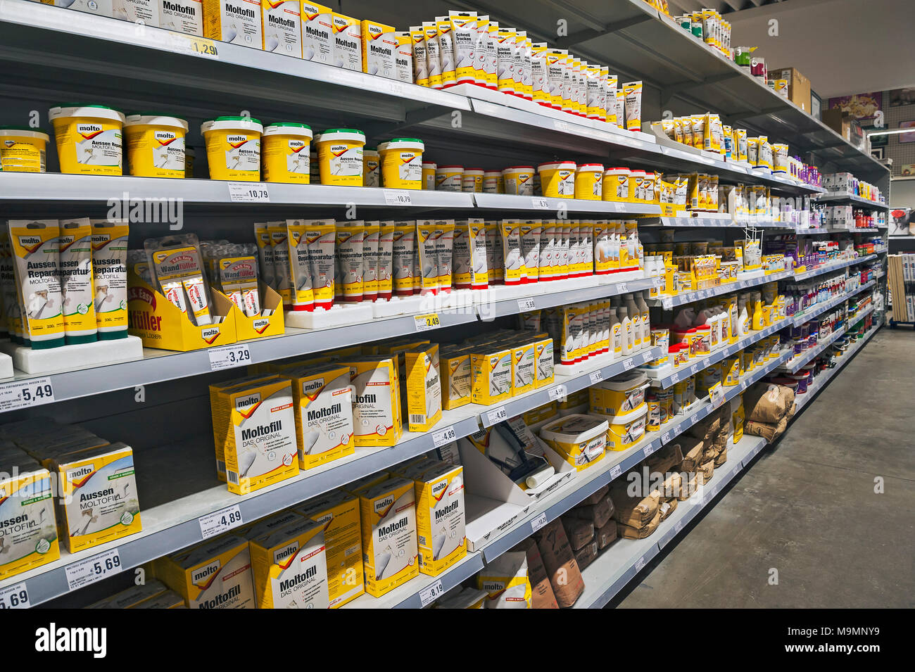 Renovation, Shelf with putty, Moltofill, hardware store, interior