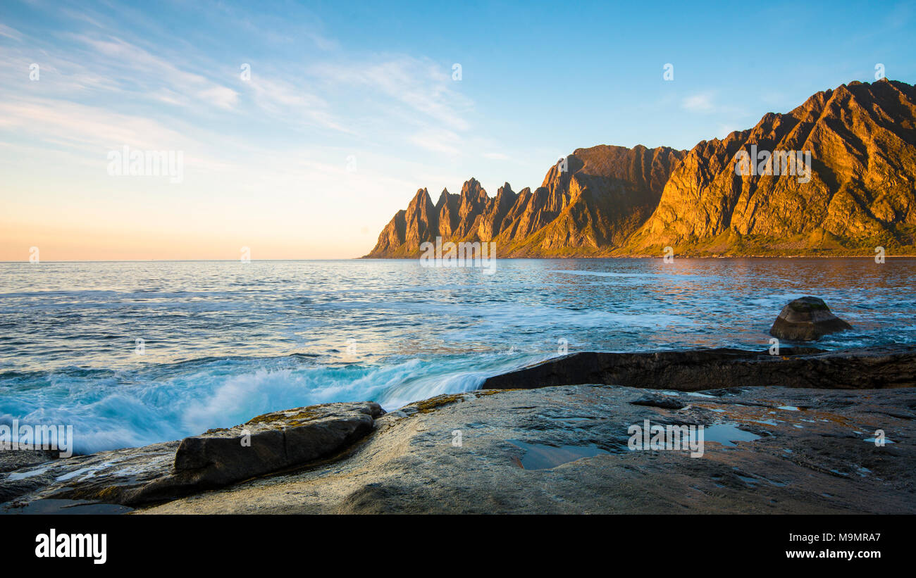 Coastal landscape near Tungeneset, Devil's Teeth, Okshornan mountain range, Senja, Troms, Nord-Norge, Norway Stock Photo