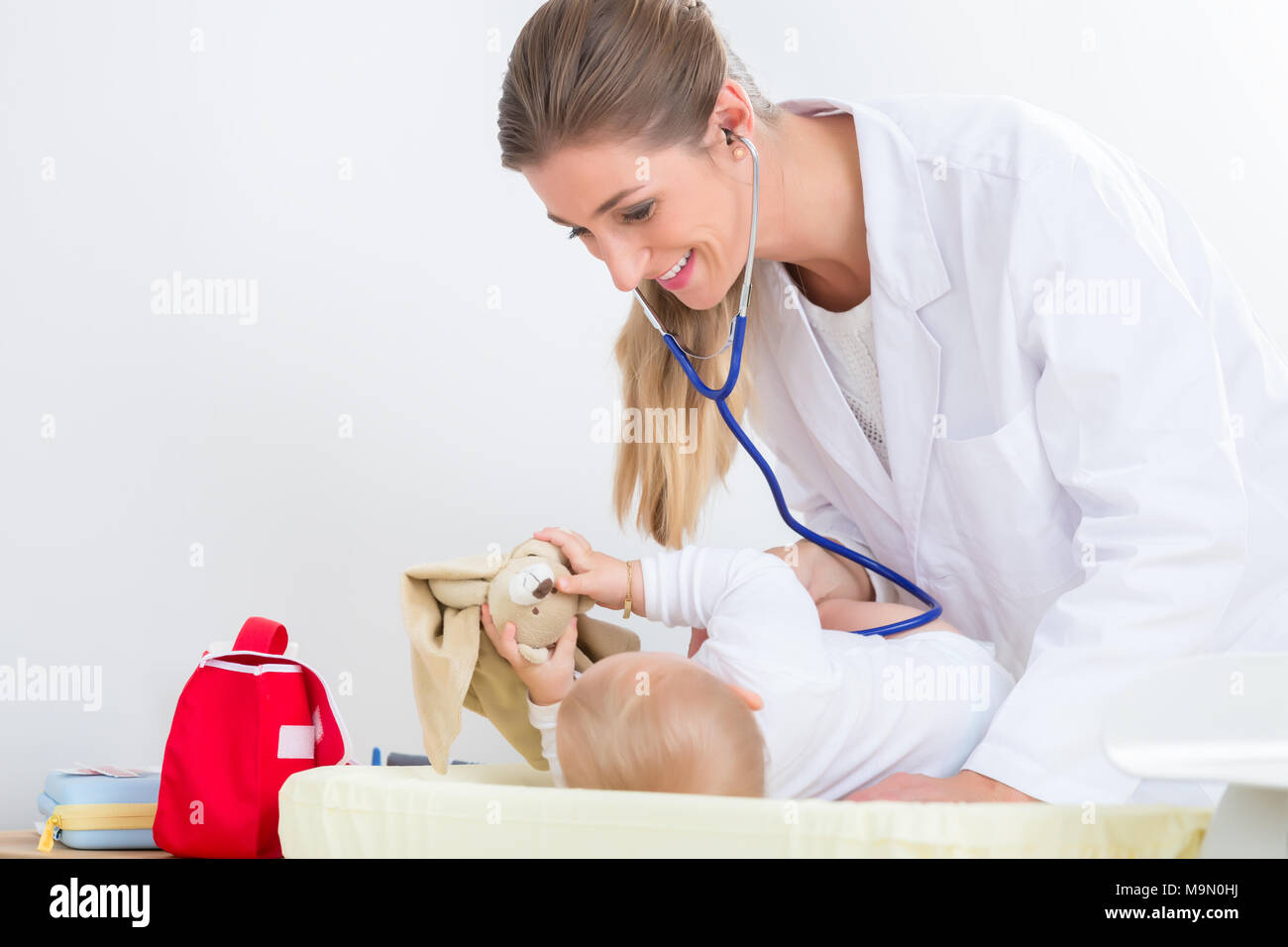 Female doctor auscultation stethoscope hires stock photography and images Alamy