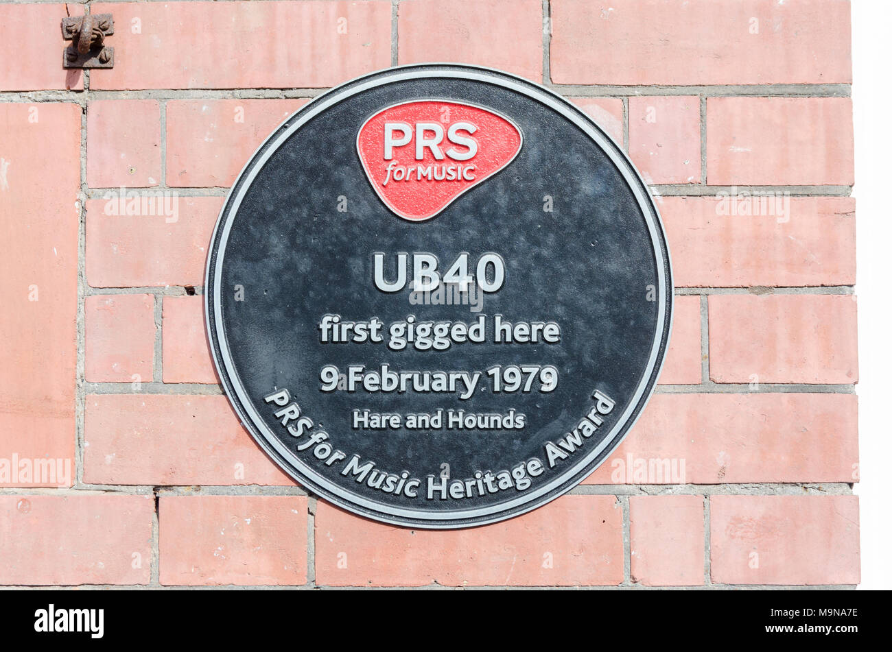 Performing Rights Society Music Heritage Award plaque on the wall of the Hare and Hounds pub in Kings Heath, Birmingham to recognise first gig by UB40 Stock Photo