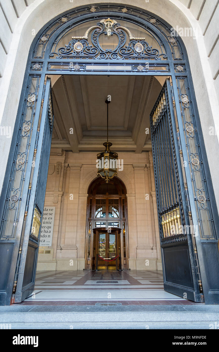 The entrance to the Centro Cultural Kirchner (CCK) building in Buenos Aries, Argentina Stock Photo