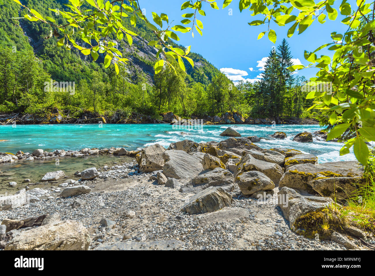 Get Storenes strand HD