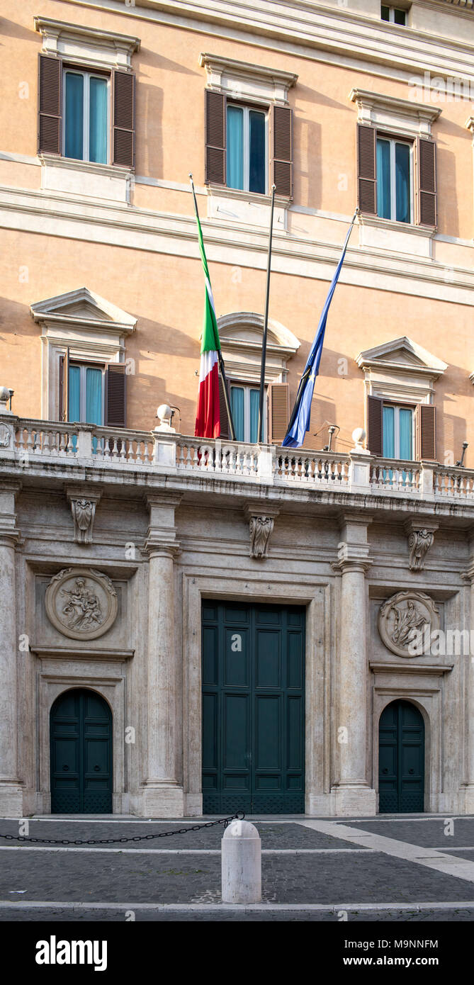 Parlamento italia hi-res stock photography and images - Alamy