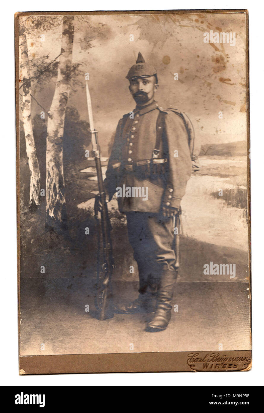 World War 1: German infantryman of the 138th Regiment armed with rifle with bayonet circa 1914 Stock Photo