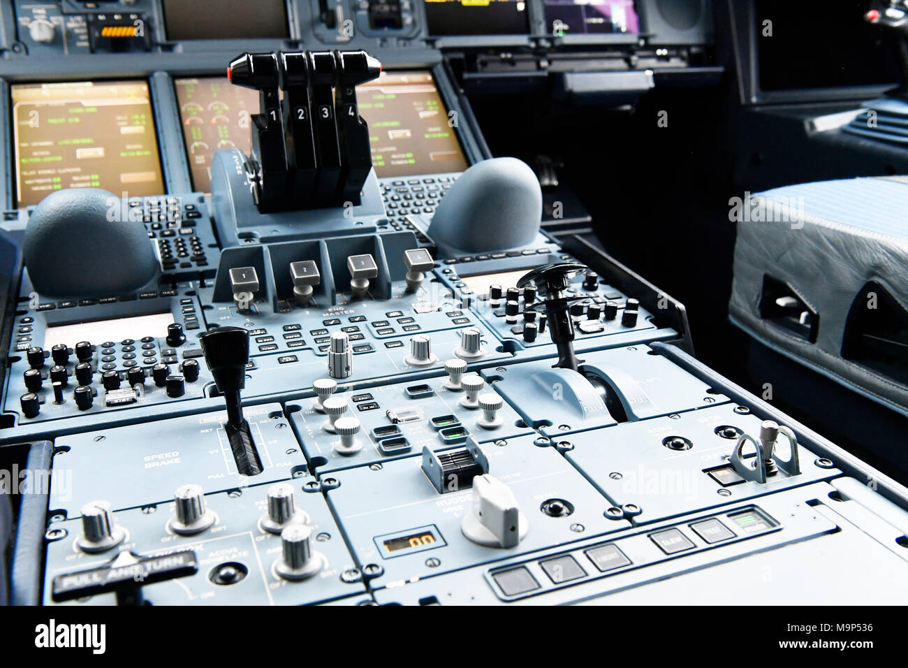 Airbus a380 cockpit hi-res stock photography and images - Alamy