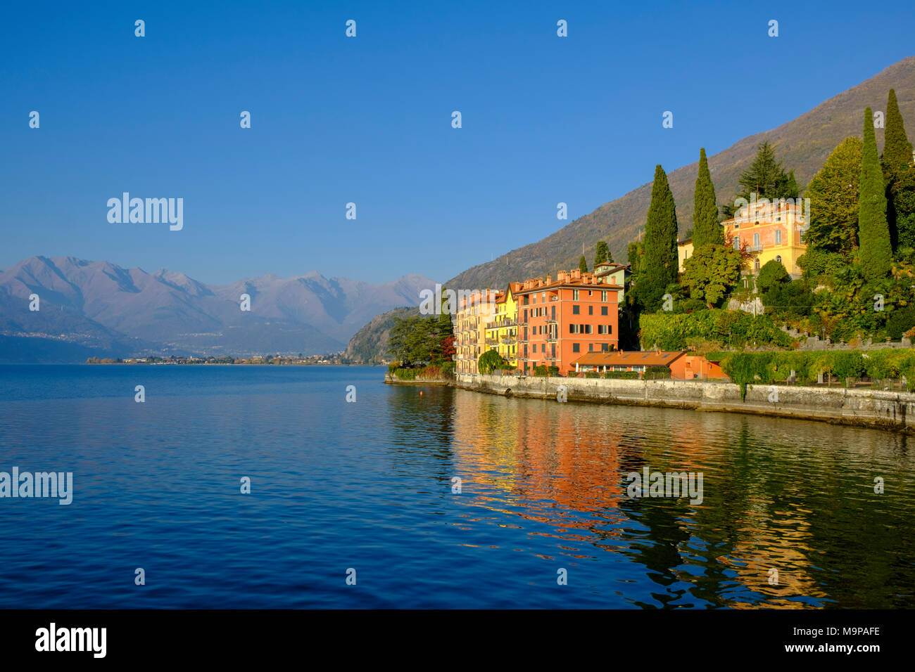Houses by the lake, Bellano, Lake Como, Lago di Como, Lombardy, Italy Stock Photo