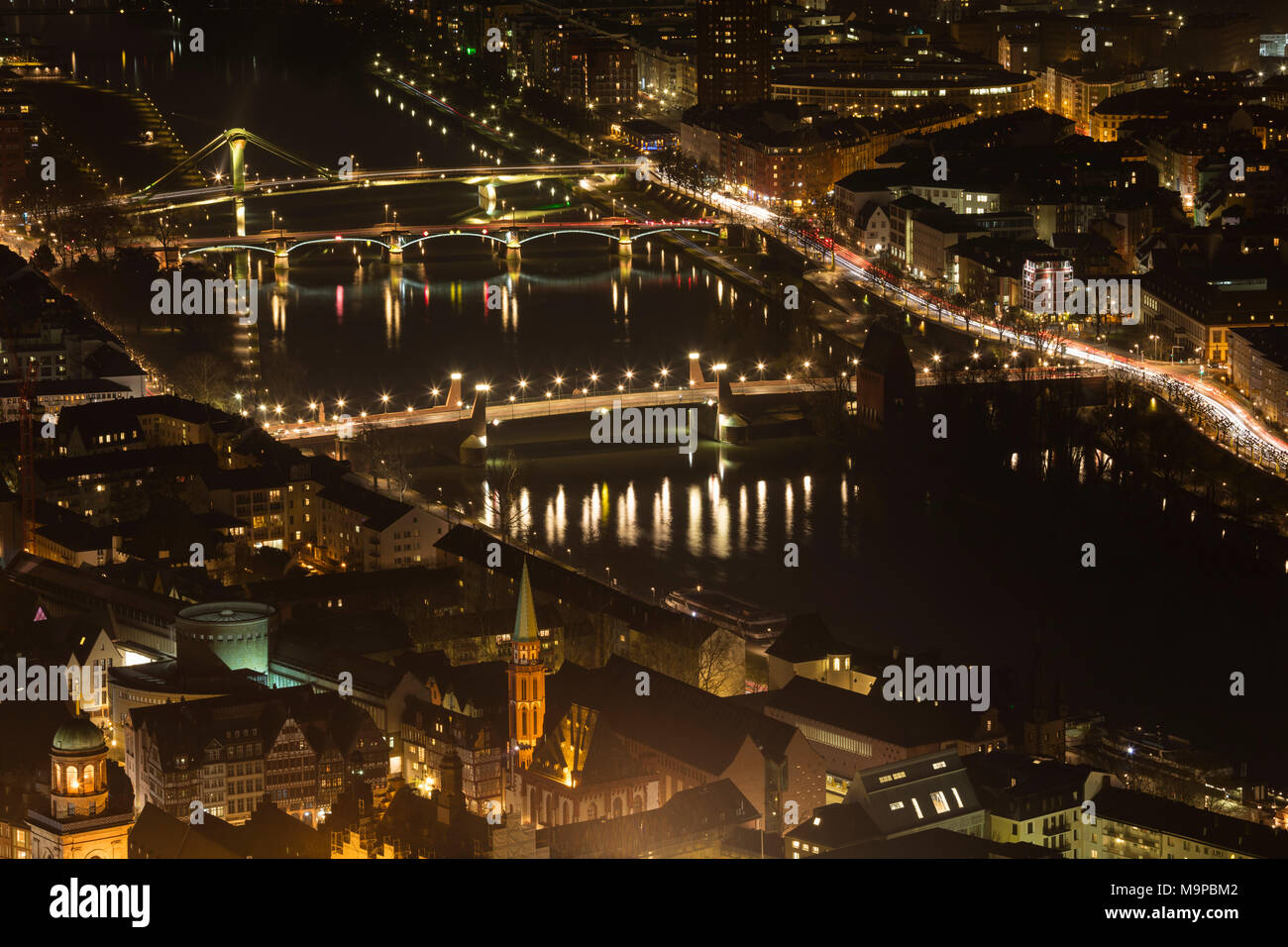 Illuminated bridges hi-res stock photography and images - Alamy