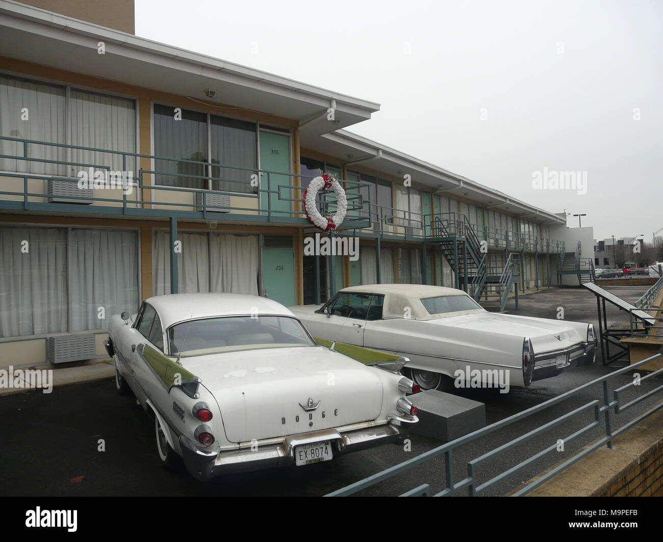 24 Febuary 2018, USA, Memphis: The Lorraine Motel. The civil rights activist Martin Luther King Jr. was hit by shots on the balcony of room 306 on 04 April 1968. Today, the former hotel is a civil rights museum. A wreath marks the place of the assassination. Photo: Michael Donhauser/dpa Stock Photo