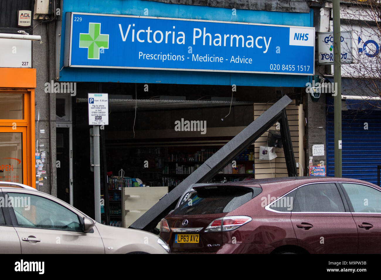 Metropolitan pharmacy hires stock photography and images Alamy