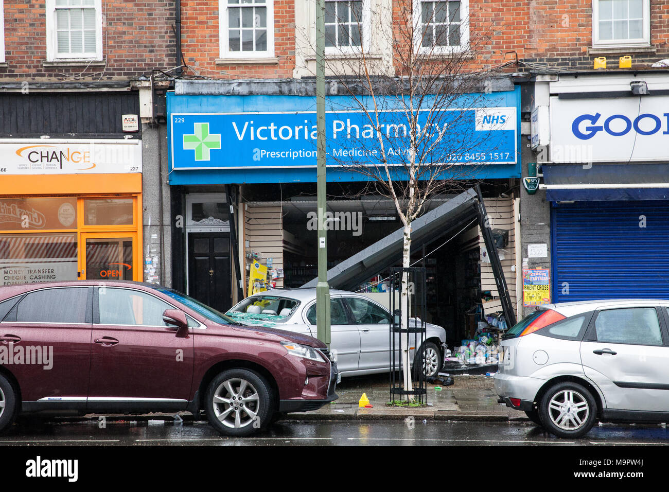 Golders Green Road High Resolution Stock Photography and Images Alamy
