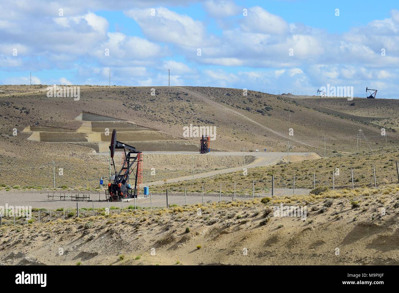 Oil production at Punto El Chulengo, Ruta 26, Comodoro Rivadavia, Chubut, Argentina Stock Photo
